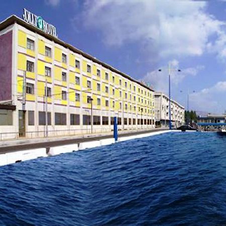Hotel Dello Stretto Mesyna Zewnętrze zdjęcie